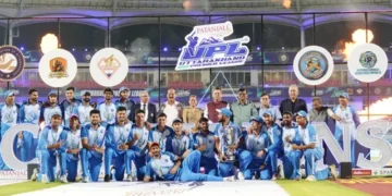 सीएम ने उत्तराखंड प्रीमियर लीग की विजेता टीम को किया सम्मानित