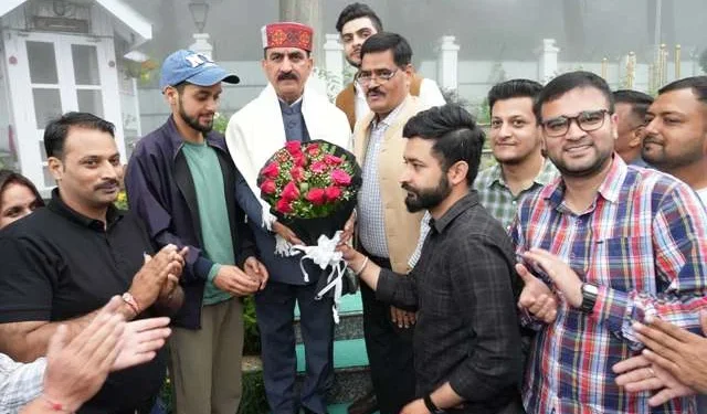 सीएम से मिले जेओए आईटी पासआऊट