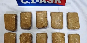 कार से 10.4 किलो हेरोइन बरामद, आरोपी फरार