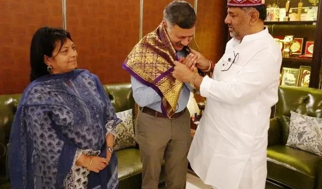 तकनीकी शिक्षा मंत्री ने कर्नाटक के उप-मुख्यमंत्री से भेंट की