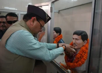 धामी ने आंदोलनकारी शहीदों को दी श्रद्धांजलि