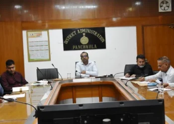 पराली के मुद्दे पर सुप्रीम कोर्ट के निर्णय पर अमल करें जिला प्रशासन