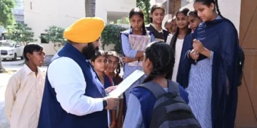 बैंस ने किया स्कूल ऑफ एमिनेंस का दौरा