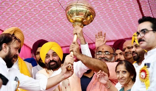 भाईचारे को मजबूत को नेक राह पर चलें - मान