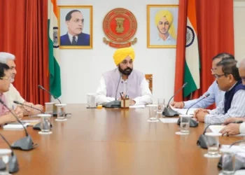 मंडियों से धान की लिफ्टिंग युद्ध स्तर पर की जाए - मान