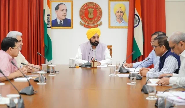 मंडियों से धान की लिफ्टिंग युद्ध स्तर पर की जाए - मान