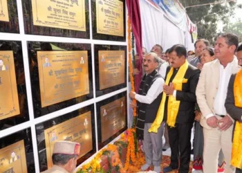 मुख्यमंत्री ने कुल्लू को दी करोड़ों की सौगात