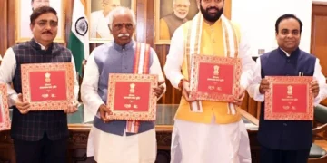 राज्यपाल व मुख्यमंत्री ने कॉफी टेबल बुक का किया अनावरण