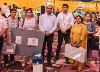 सज गए मॉडल बूथ, सखी मतदान केंद्रों पर वोटिंग करवाने निकली महिला पोलिंग टीम