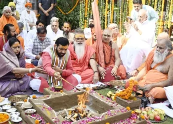 सीएम नायब सिंह सैनी को पूज्य संतों ने दिया आशीर्वाद