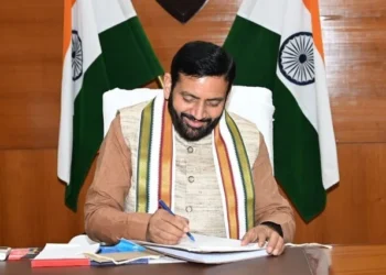 सीएम ने अपनी ज्वाइनिंग के साथ 25 हजार युवाओं को भी कराया नौकरी पर ज्वाइन