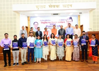 सीएम ने असिस्टेंट प्रोफेसरों को प्रदान किए नियुक्ति पत्र