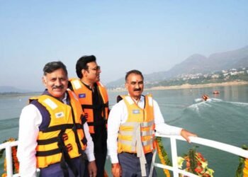 सीएम ने गोविंद सागर झील में वाटर स्पोर्ट्स का किया शुभारंभ