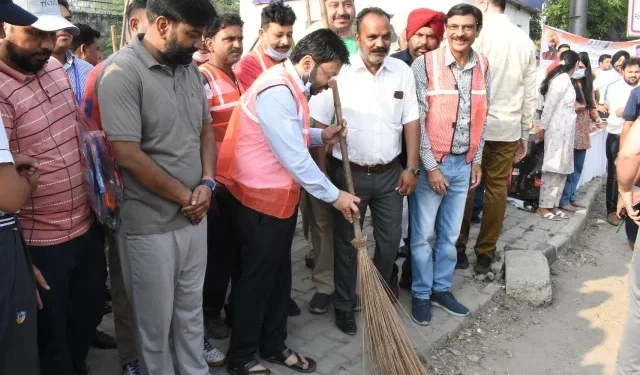 स्थानीय निकाय मंत्री ने की ‘स्वच्छता की लहर’ अभियान की शुरुआत