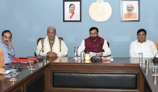 गांवों में 2 लाख लोगों को दिए जाएंगे 100-100 गज के प्लॉट