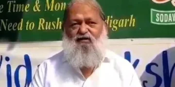 गाड़ियों के पीछे रिफ्लेक्टर लगाना हुआ जरूरी, विज ने दिए आदेश