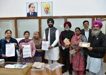 परिवहन मंत्री भुल्लर ने 17 नवनियुक्त कर्मचारियों को सौंपे नियुक्ति पत्र