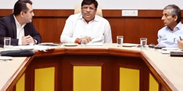 विकास कार्यों को जल्द पूरा करें अधिकारी - गोयल