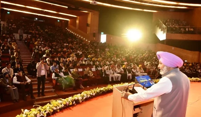 सहकारिता विभाग पंजाब के आर्थिक विकास की रीढ़ - मंत्री