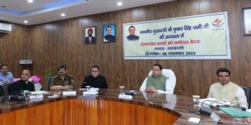 सीएम ने उत्तरकाशी में विकास योजनाओं की समीक्षा की