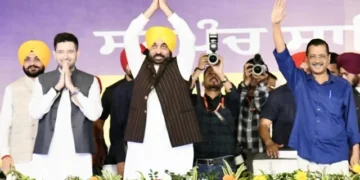 सीएम ने केजरीवाल की मौजूदगी में 10031 सरपंचों को शपथ दिलाई