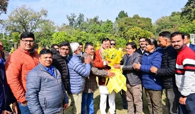 उत्तरांचल प्रेस क्लब की कार्यकारिणी ने की सीएम से मुलाकात