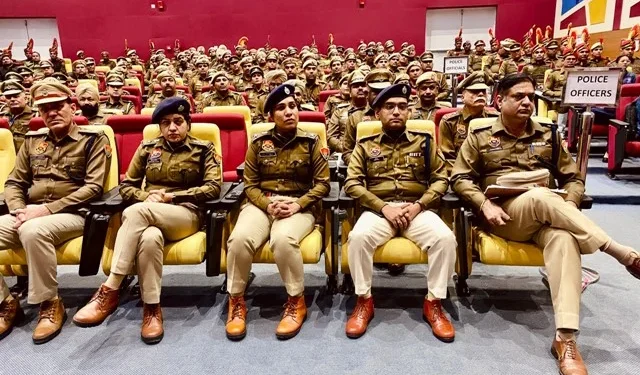 पूरी निष्ठा व ईमानदारी से करें काम पुलिस कर्मचारी - डीजीपी