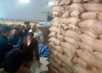 मंत्री का गोदाम पर छापा, चार अफसर सस्पेंड