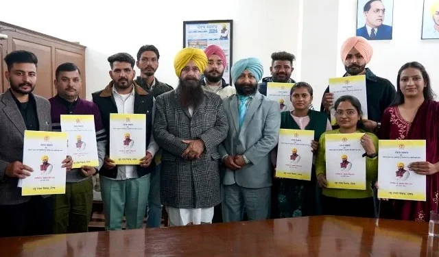 मंत्री ने पशुपालन विभाग में 11 युवाओं को सौंपे नियुक्ति पत्र