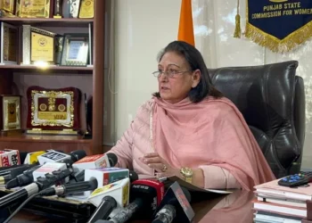 महिला आयोग ने एसजीपीसी चीफ को जारी किया नोटिस