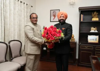 मुख्य निर्वाचन अधिकारी ने की राज्यपाल से मुलाकात