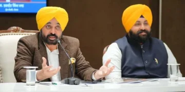 मुख्यमंत्री ने फिनलैंड से लौटे टीचरों से की चर्चा