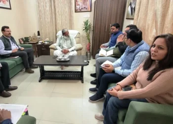 रजिस्ट्रियों को लेकर विज ने की अफसरों के साथ मीटिंग