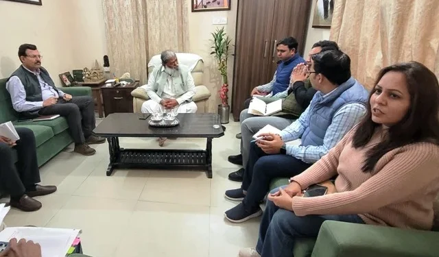 रजिस्ट्रियों को लेकर विज ने की अफसरों के साथ मीटिंग