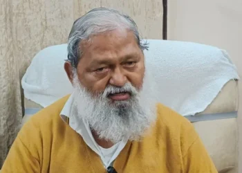 विज ने कांग्रेस और राहुल गांधी पर बोला हमला