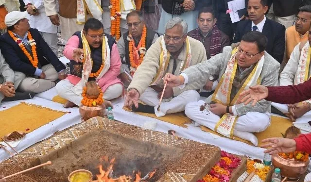 सीएम धामी ने राष्ट्रभक्त महायज्ञ में लिया भाग