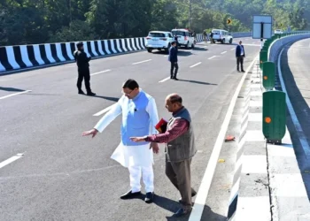 सीएम ने किया दिल्ली-देहरादून, एक्सप्रेस वे का निरीक्षण