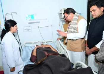 सीएम ने सड़क हादसों को रोकने के लिए कुमाऊं कमिश्नर को दिए निर्देश