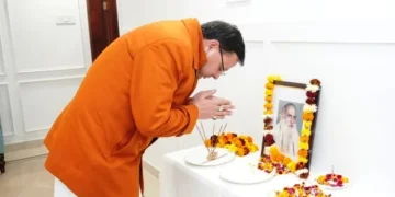 सीएम ने स्व. इंद्रमणि बड़ोनी को अर्पित की श्रद्धांजलि