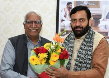 सीएम से आईजीयू कुलपति ने की मुलाकात