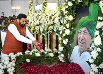 सैनी ने पूर्व मुख्यमंत्री स्व. चौधरी ओम प्रकाश चौटाला को दी श्रद्धांजलि