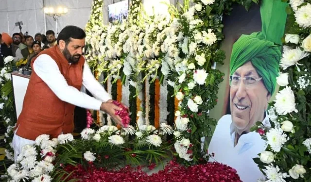 सैनी ने पूर्व मुख्यमंत्री स्व. चौधरी ओम प्रकाश चौटाला को दी श्रद्धांजलि