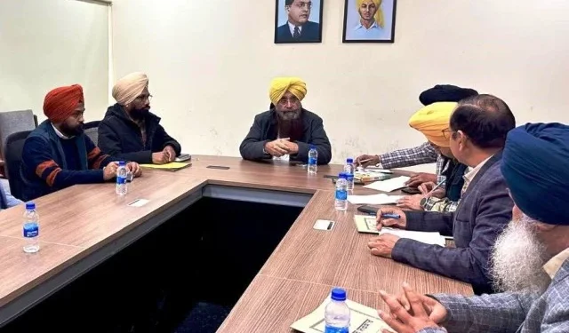 खुड्डीयां ने मुख्य कृषि अधिकारियों से रिपोर्ट की तलब