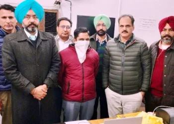 तहसीलदार के नाम पर रिश्वत लेते वसीका नवीस गिरफ्तार