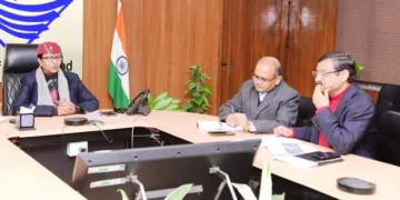 दुनियाभर में मौजूद उत्तराखंड के प्रवासी ले रहे हैं राज्यों में गांवों को गोद