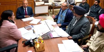 मंत्री ने की जनकल्याण योजनाओं की समीक्षा