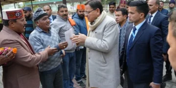 मुख्यमंत्री धामी ने सुनी लोगों की समस्याएं