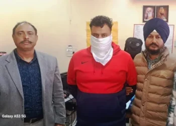 रिश्वत लेते सिपाही गिरफ्तार