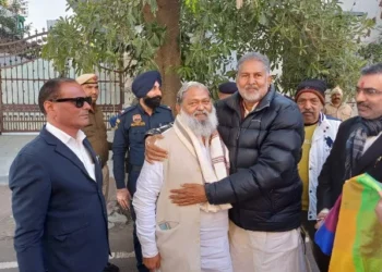 विज का मंत्रियों के पास ट्रांसफर अधिकार पर बड़ा बयान