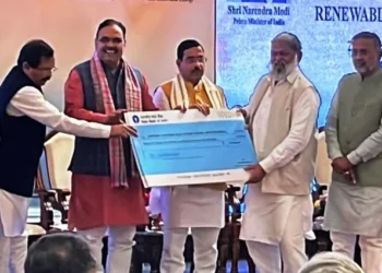 विज ने की गांवों में सोलर पावर हाउस बनाने की पैरवी